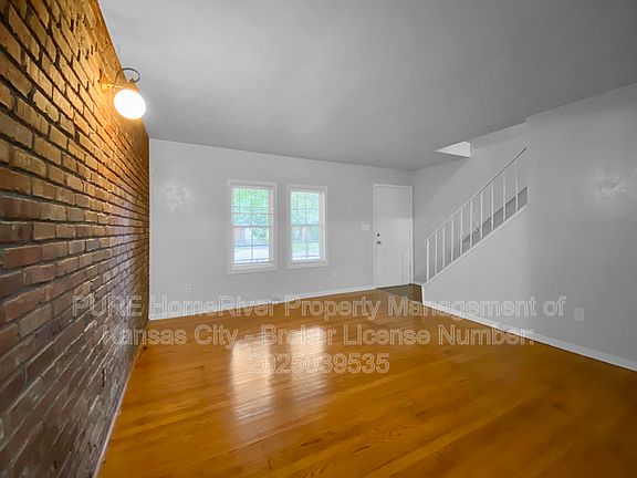 3rd image of 1417 N Main St