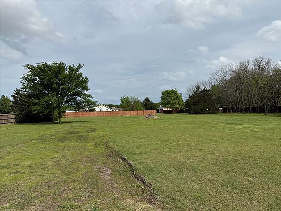 3rd image of 2915 Cathleen Ln