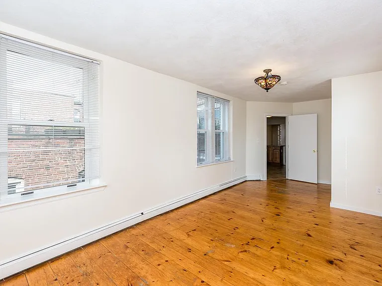 146 Salem St #5 — Photo 8