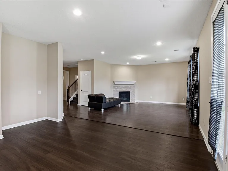 16515 Williamstown Dr — Photo 14
