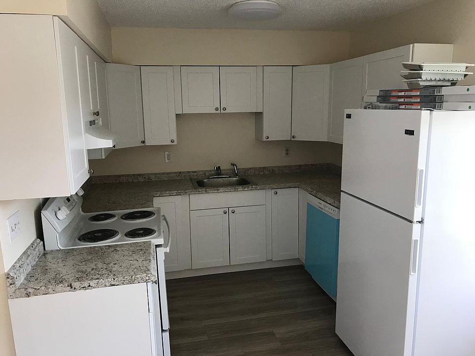 1st image of 15040 Willow Way