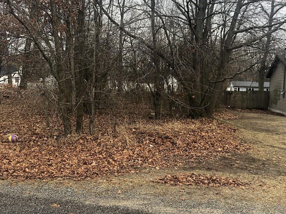 2nd image of Center St