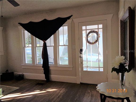 3rd image of 173 Barrington Ave