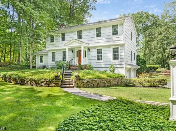10 Knollwood Trail East, Mendham Twp., NJ 07945