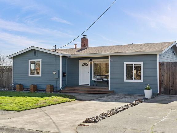 3rd image of 561 Louis Drive