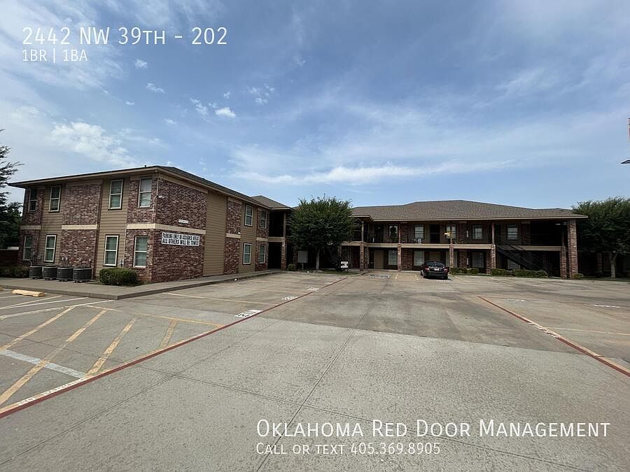 1st image of 2442 NW 39th St #202