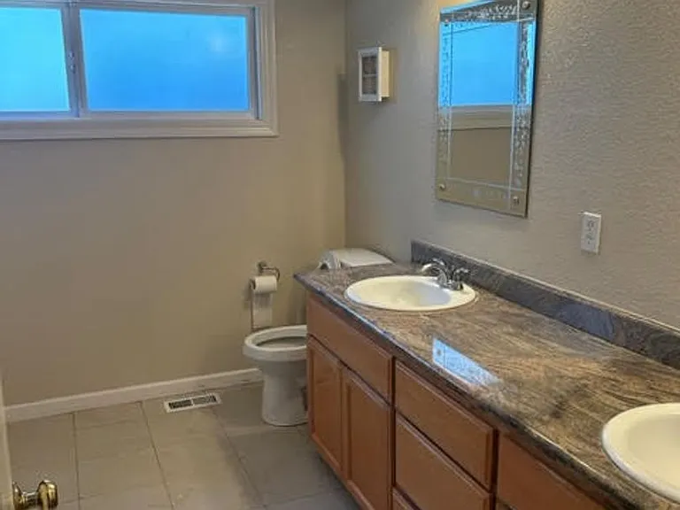 1204 Redcliff Dr — Photo 29