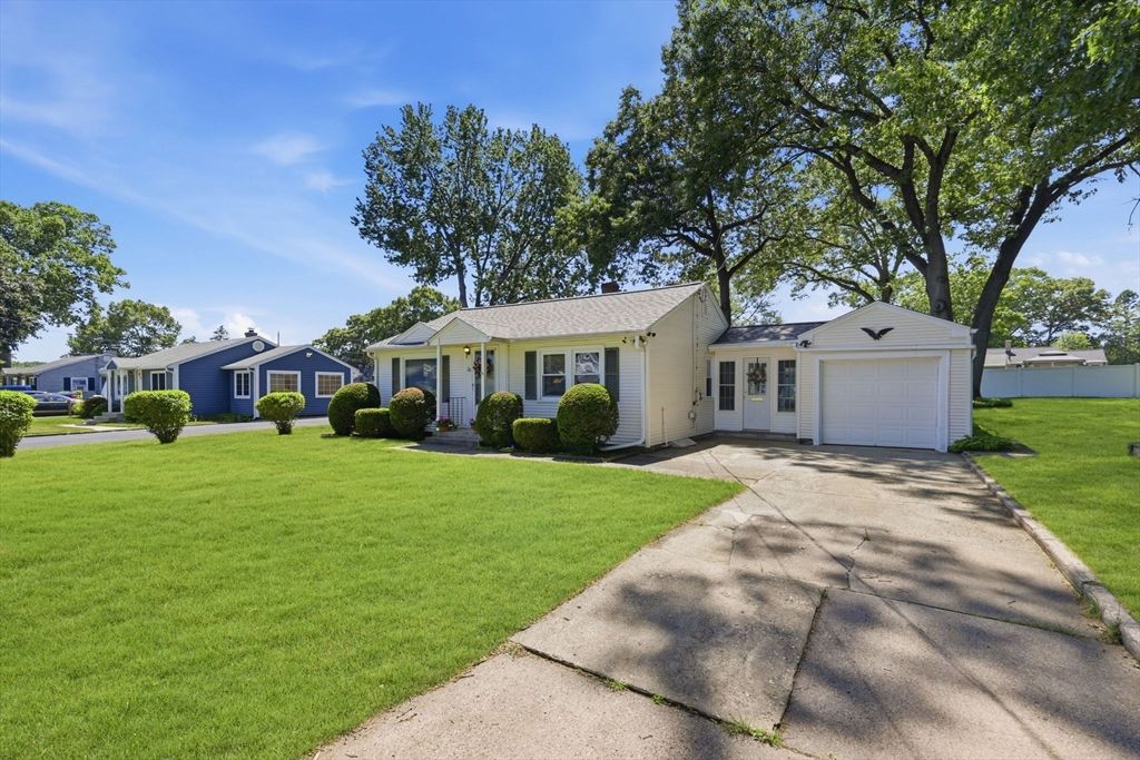 20 Bourbeau St, Chicopee, MA - View 3