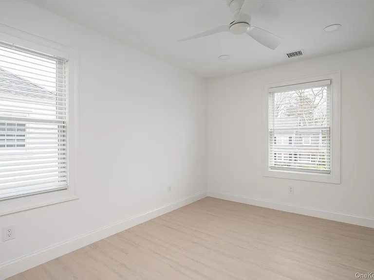 73 Stratford Rd — Photo 21