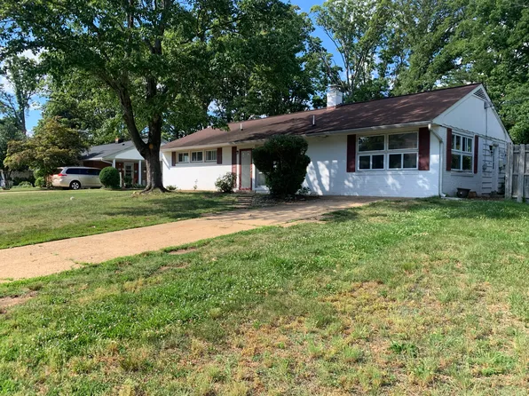 7504 June St, Springfield, VA 22150
