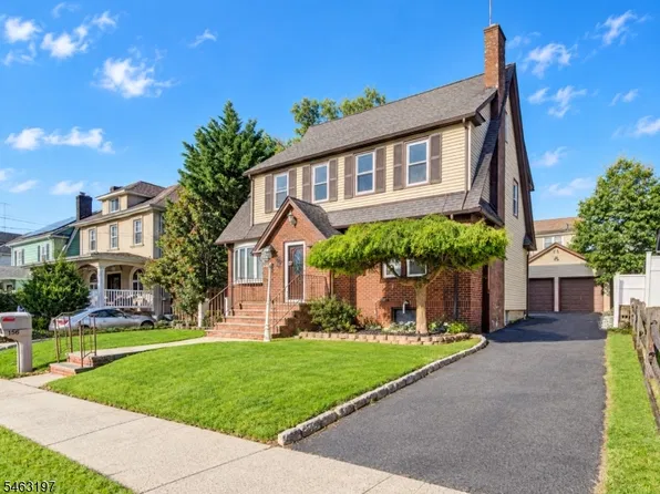 156 Hillside Rd, Elizabeth City, NJ 07208