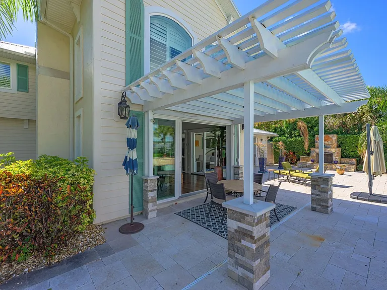 1130 John Anderson Dr — Photo 25