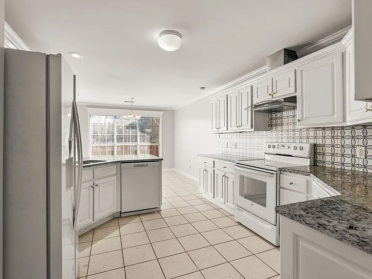 12711 Misty Creek Dr — Photo 12
