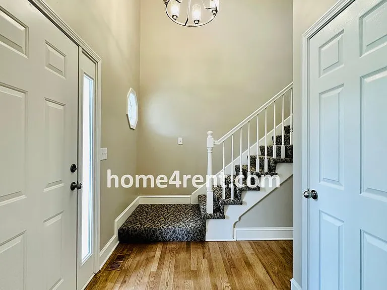 902 Sherman Pkwy — Photo 6
