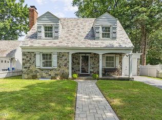 4 Berncliff Ave, Albany, NY 12208