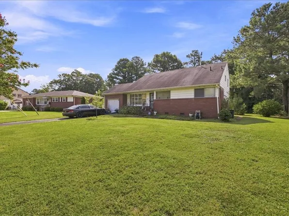 449 Beacon Hill Cir, Norfolk, VA 23502
