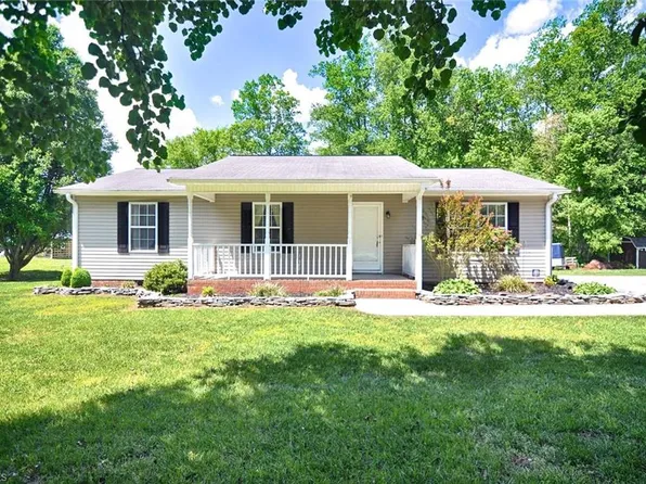 3337 Helmstetler Rd, Lexington, NC 27295