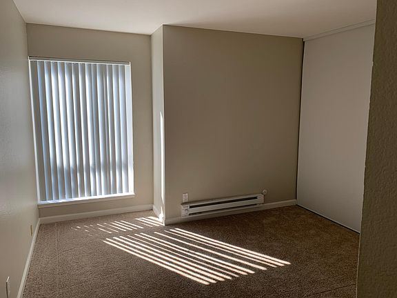 2nd image of 2076 Lucretia Ave #303