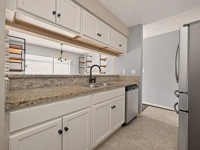 10318 Buffalo Bend Dr — Photo 11