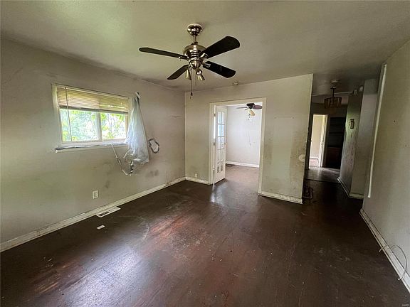 3rd image of 10317 Baron Dr