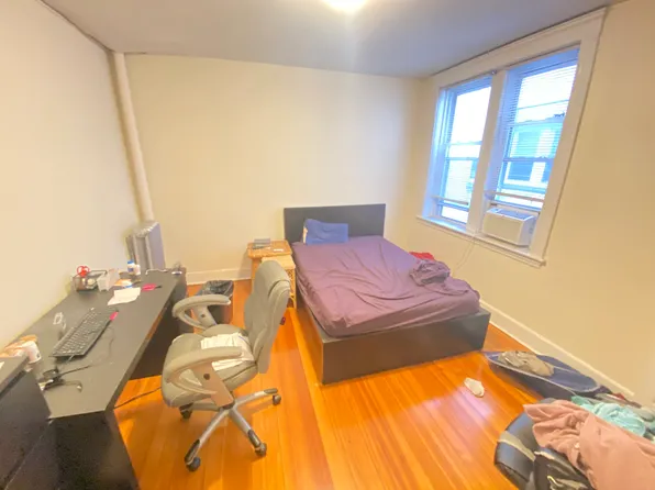 13 Barrows St, Boston, MA
