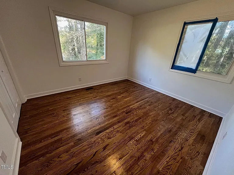 916 Forge Rd — Photo 12