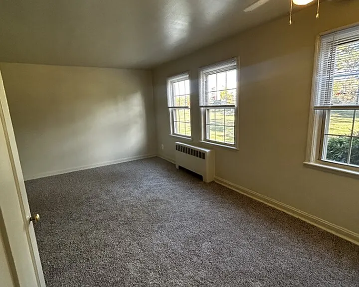 Lochwood Apartments — Photo 28