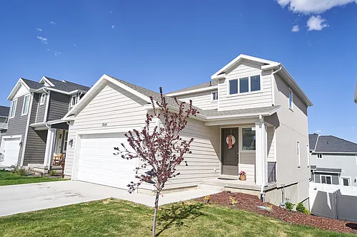 7256 N Green Pasture Ln Photo 1