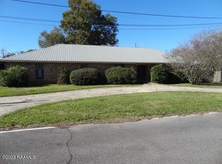 104 Azalea Dr, Abbeville, LA 70510
