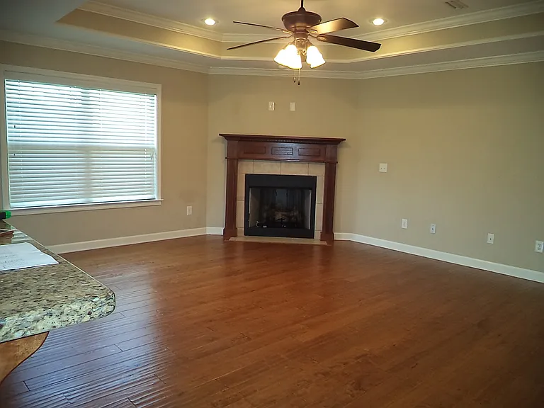 101 Avalon Ln — Photo 6