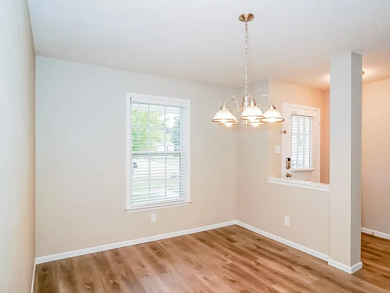 10767 Miller Dr — Photo 7