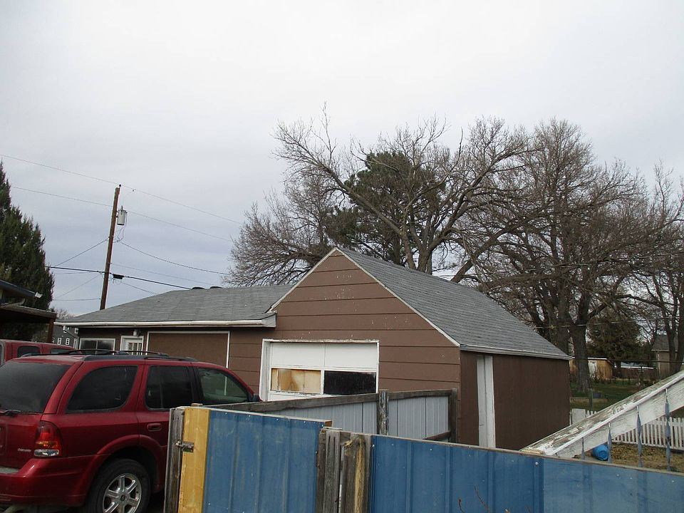 2nd image of 206 N Main St