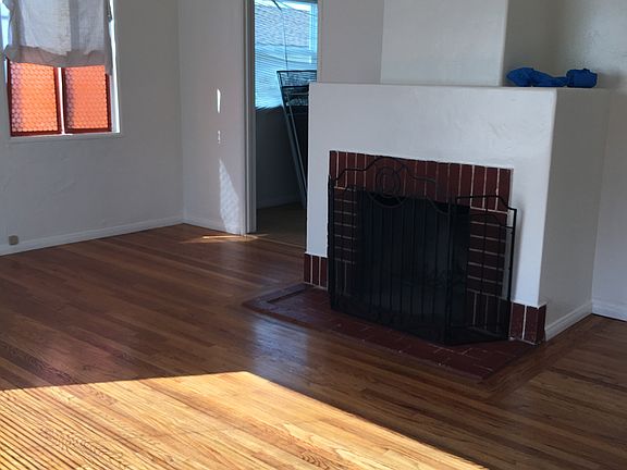 3rd image of 668 E Manor Dr