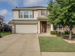 13073 Fencerow Rd, Fort Worth, TX 76244