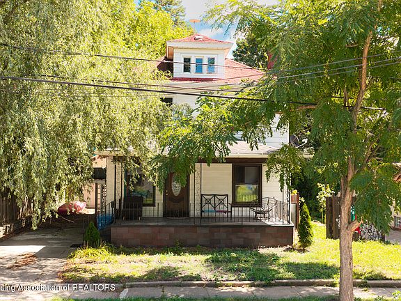 2nd image of 216 Elvin Ct