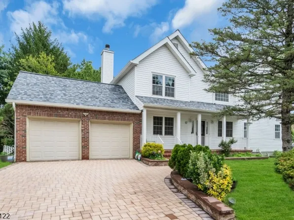 67 Nostrand Rd, Hillsborough, NJ 08844