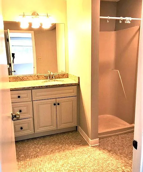 399 Pond St #B4 — Photo 14