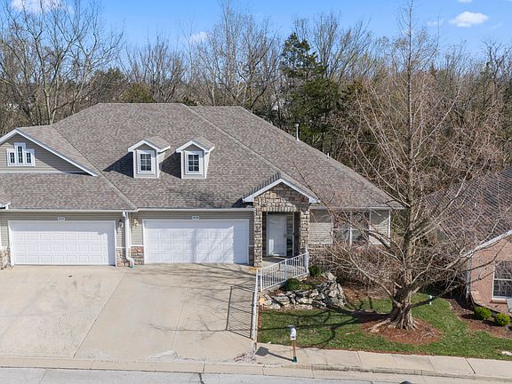 2nd image of 1828 Scarborough Dr