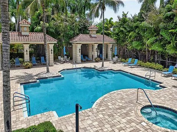 10069 Antori Dr, Estero, FL 33928