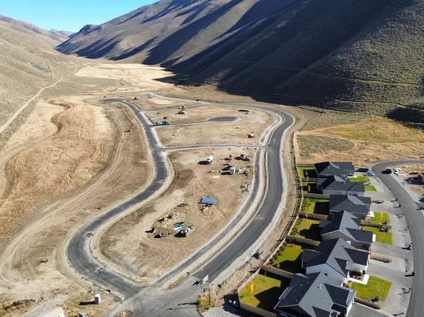 403 Rosewood Dr, Bellevue, ID 83313