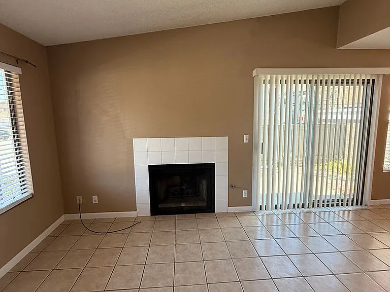 1153 E Foster Rd #A — Photo 6
