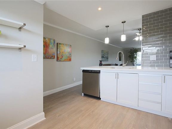 3rd image of 3101 Portofino Pt #K3