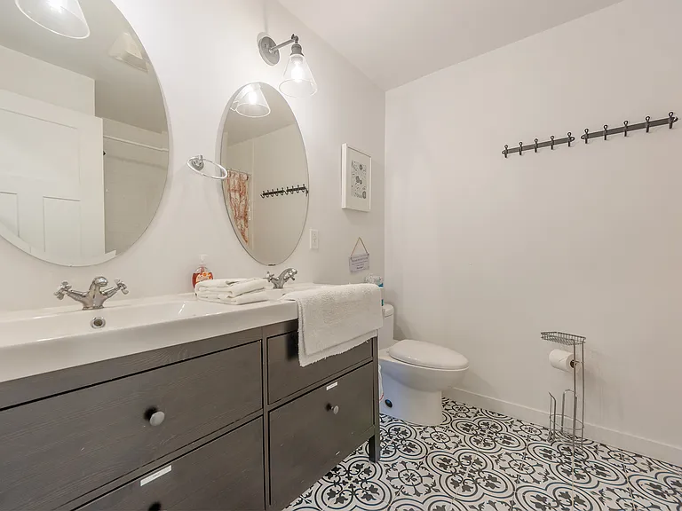 2906 Blue Star Hwy #1 — Photo 9