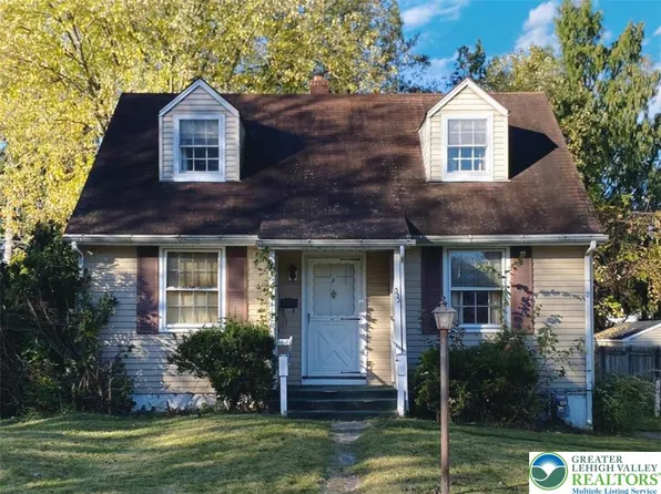 332 Cedar Rd, Hellertown, PA 18055