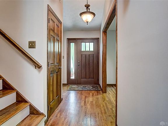 5th image of 1372 Hickoryview Ct