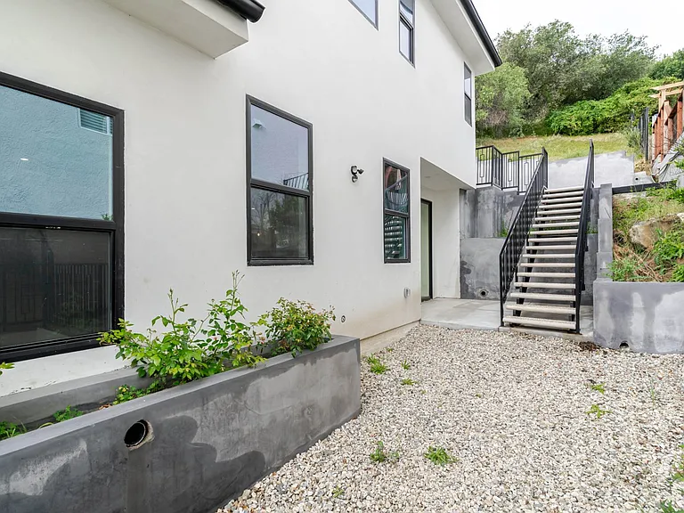 7416 Valaho Ln — Photo 35