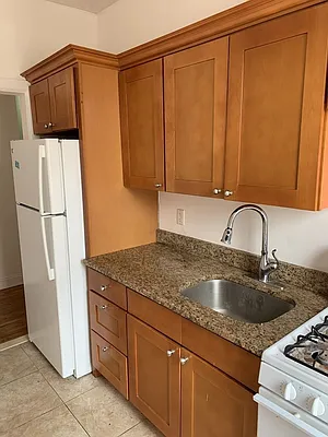 Rented by Grand Group Realty | media 2