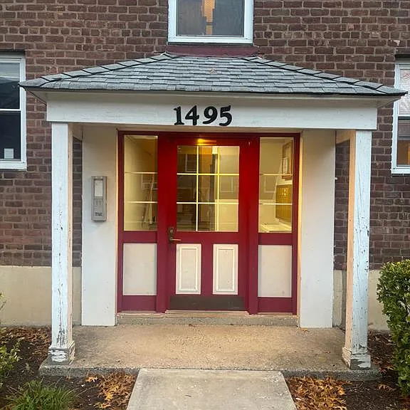 1495 E Terrace Cir — Photo 1