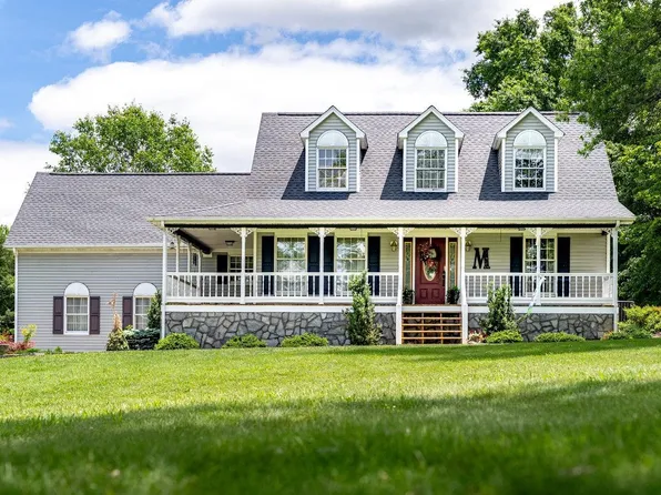 17962 Old Barn Ln, Elkton, VA 22827