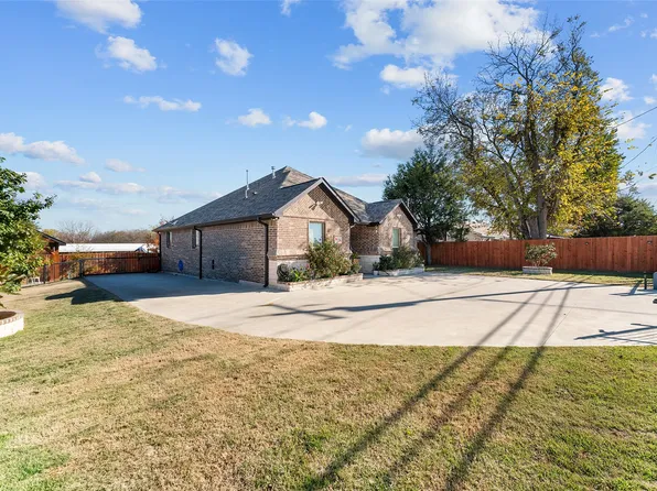 7416 S Lancaster Rd, Dallas, TX 75241